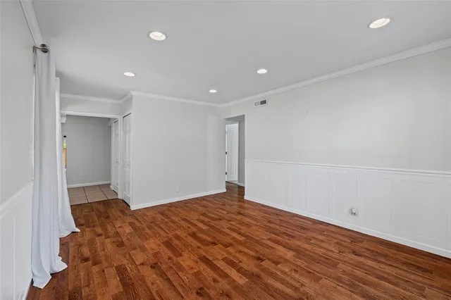 $299,500 | 49 Coffee Tavern Road, Bedford, TX 76022