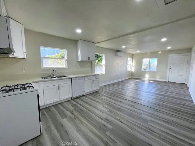 $2,075 | 3309 Platt Avenue, Lynwood, CA 90262