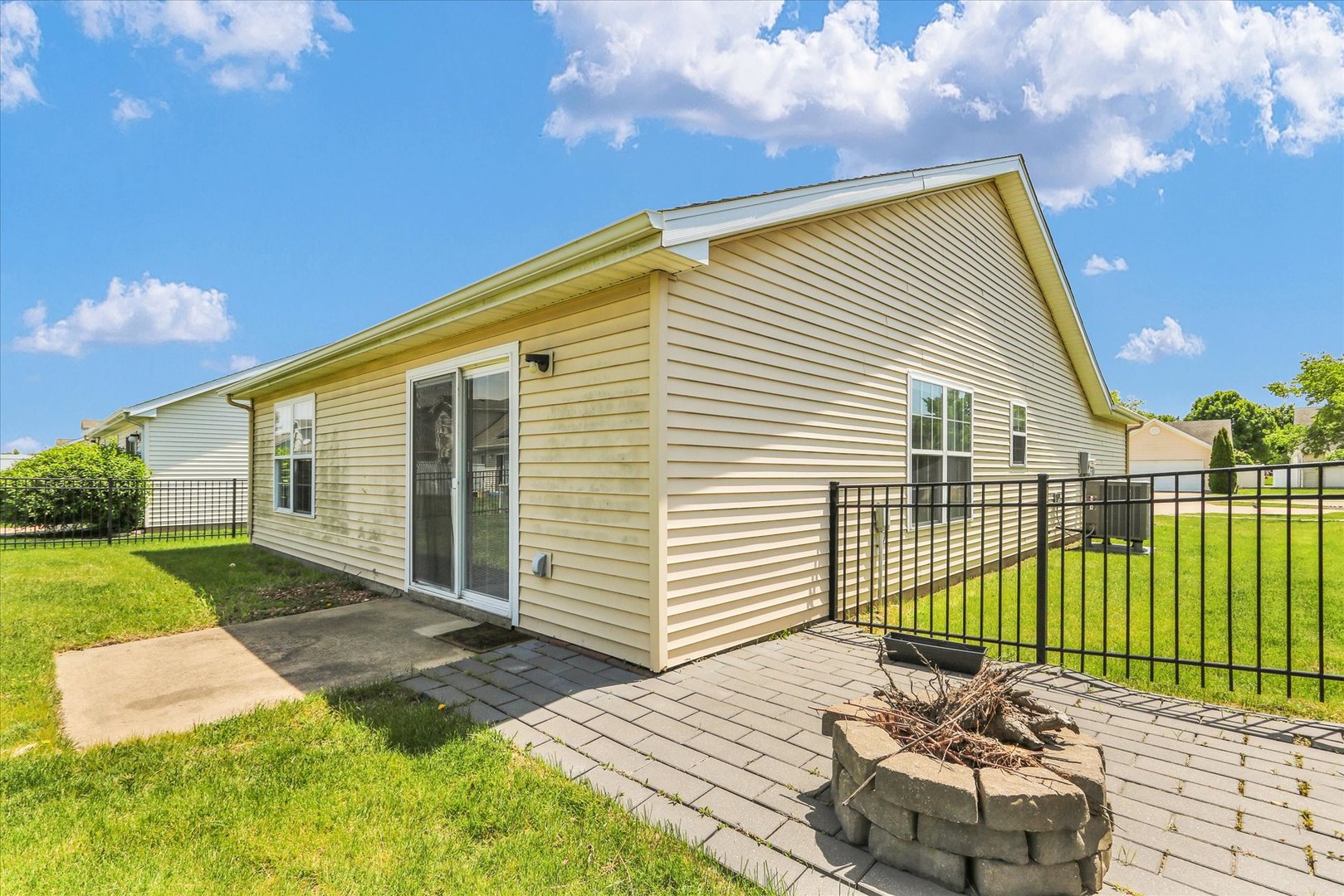 706 Corey Lane Champaign, IL 61822 - Photo 27 of 28