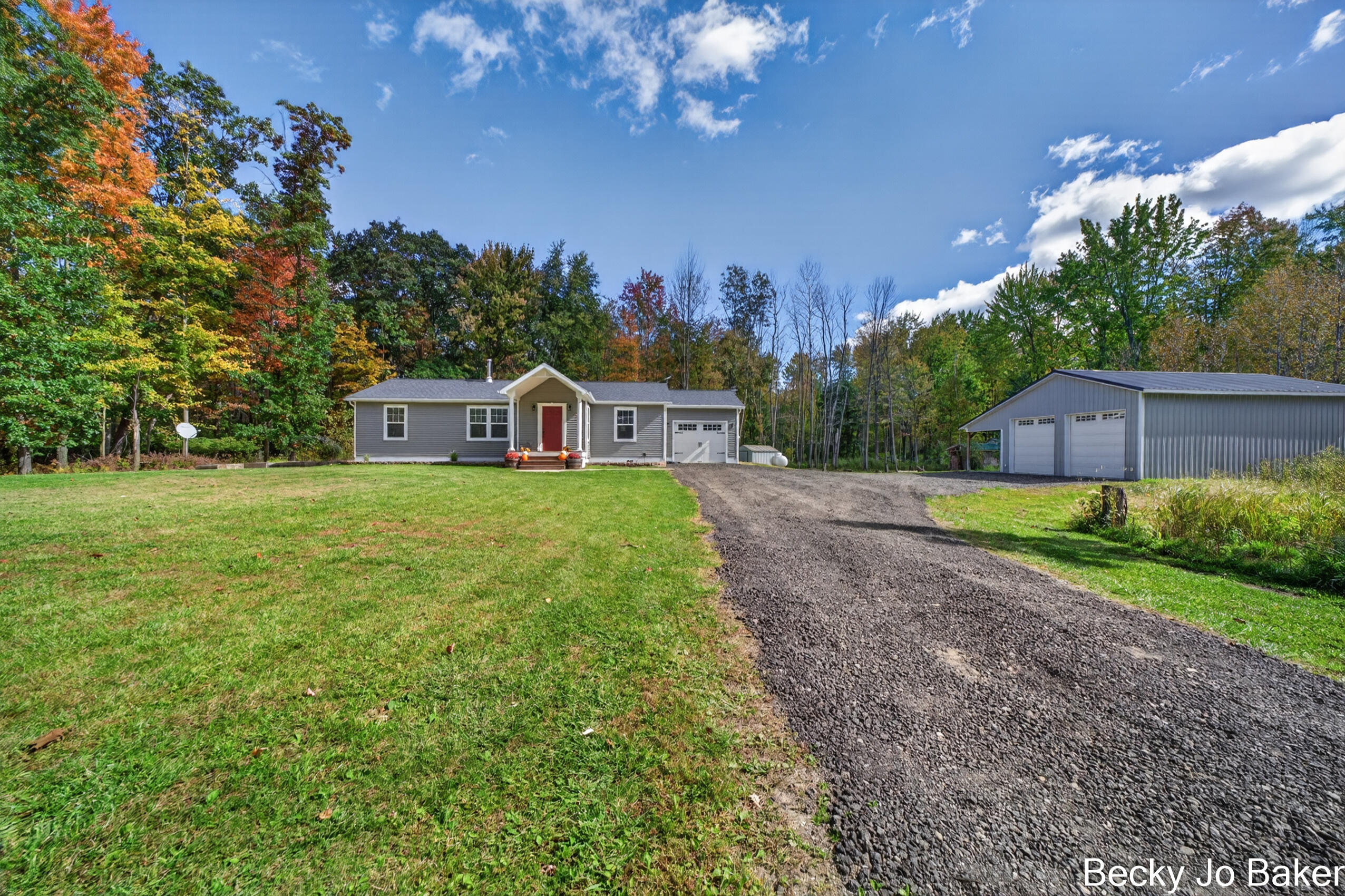 5370 N Alamando Rd MLS Size (9 of 92)