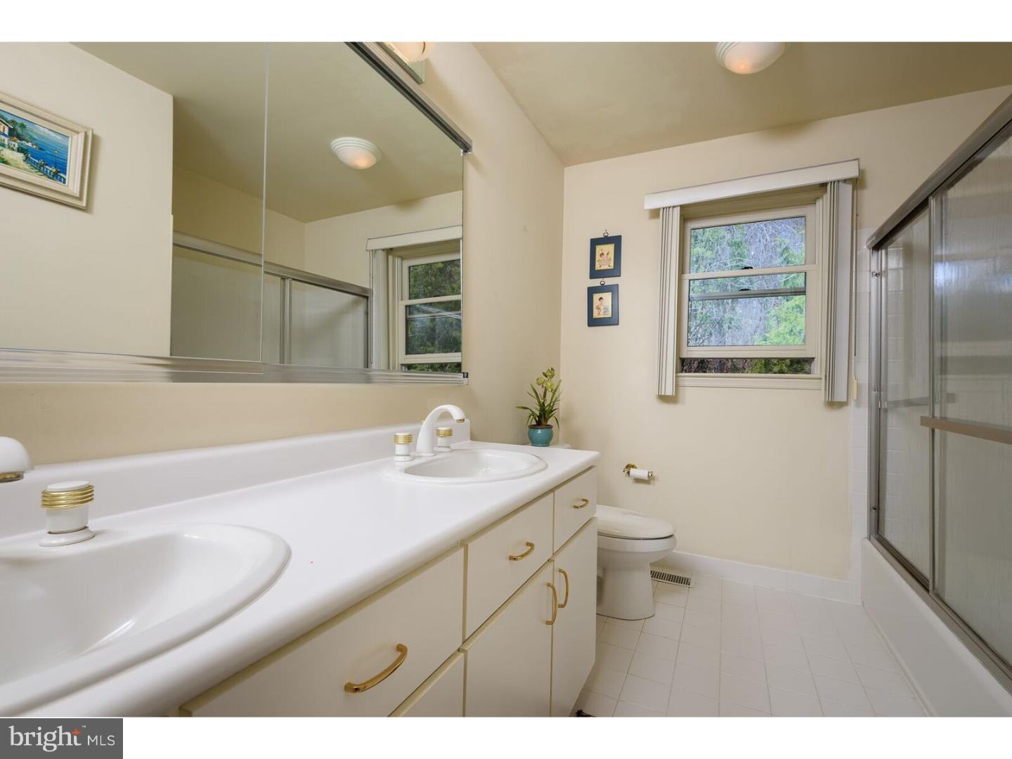 3352 Manor Road Huntingdon Valley, PA 19006 - Photo 19 of 24 Gallery Image 19