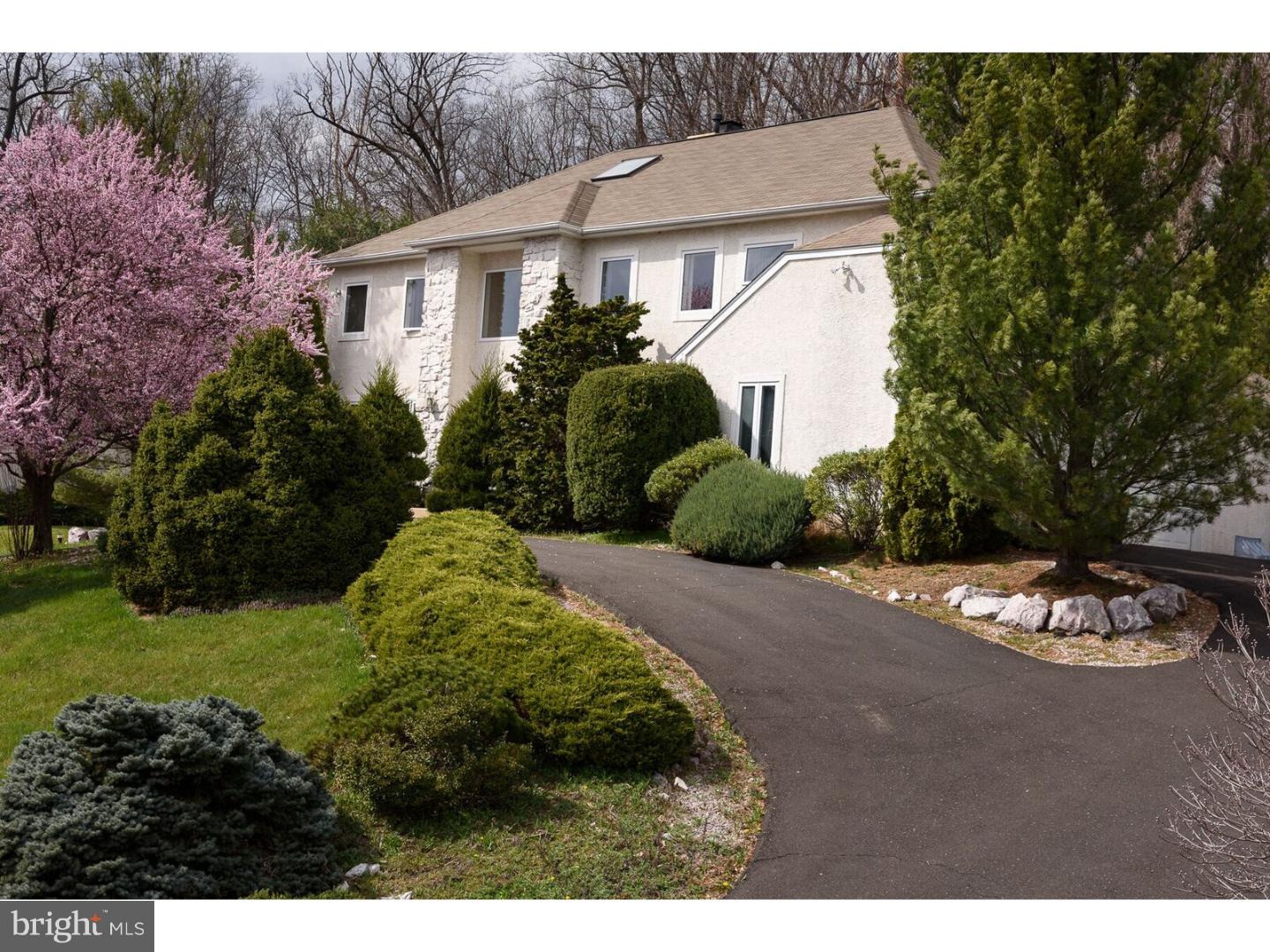 3352 Manor Road Huntingdon Valley, PA 19006 - Photo 3 of 24 Gallery Image 3