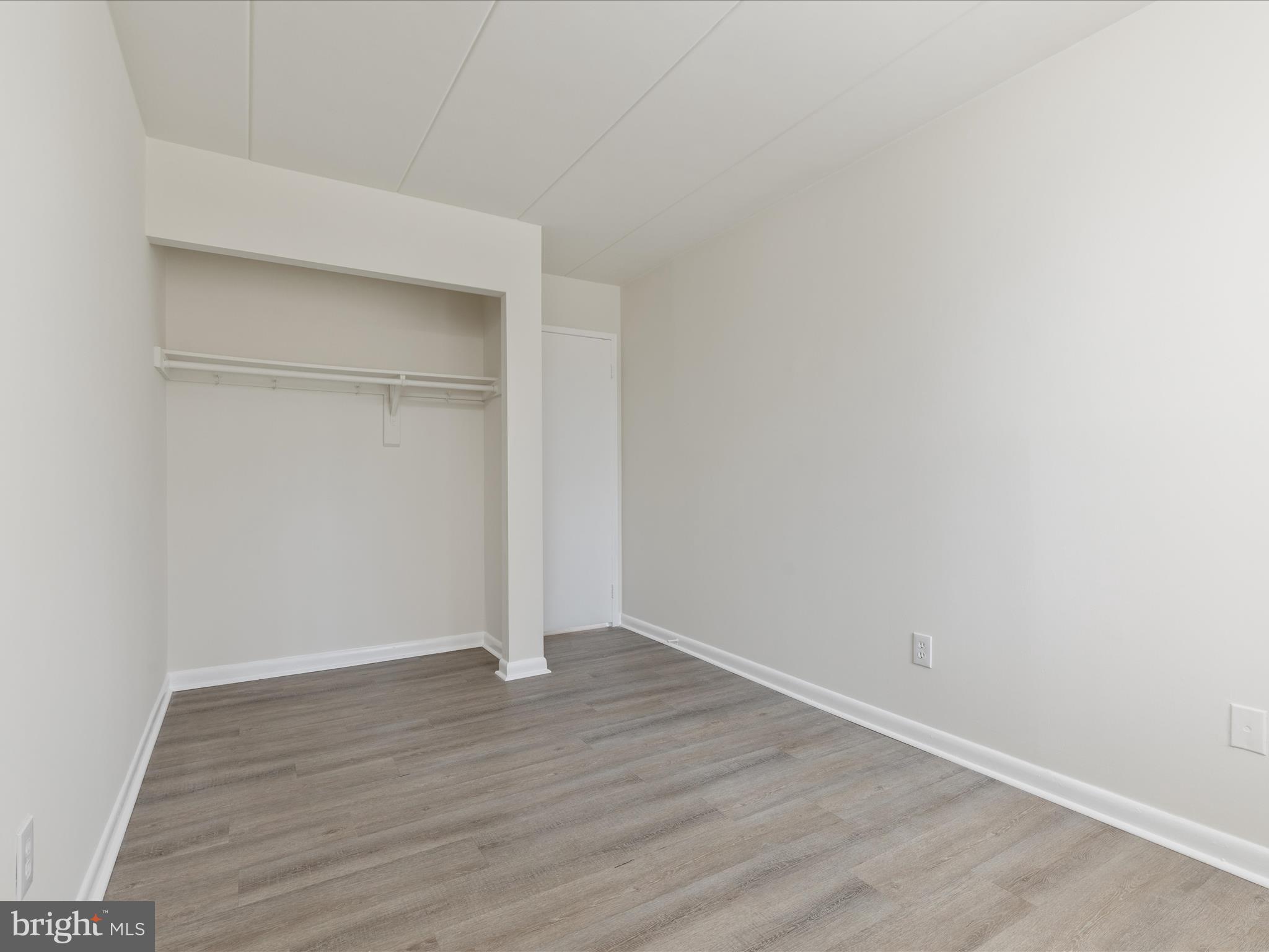 2321 Freetown Court, Unit 2B Reston, VA 20191 - Photo 12 of 25 2E6A7432 copy_2321 Freetown Ct _2B - Lisa Bradford