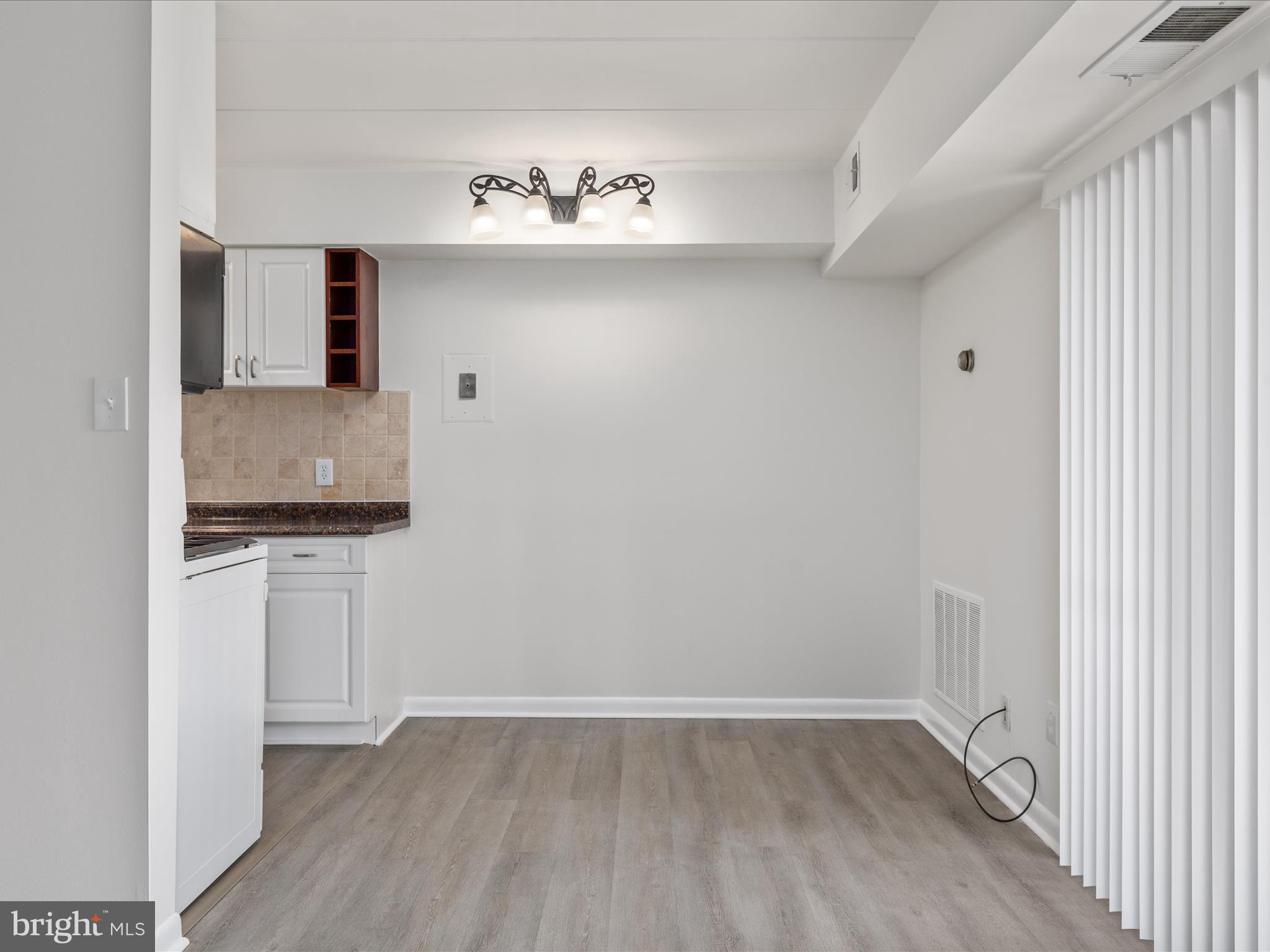 2321 Freetown Court, Unit 2B Reston, VA 20191 - Photo 6 of 25 2E6A7470 copy_2321 Freetown Ct _2B - Lisa Bradford