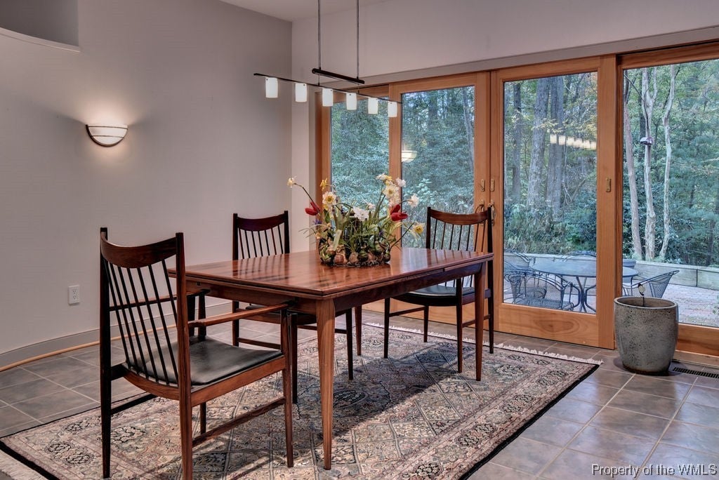 1104 Helmsley Road Williamsburg, VA 23185 - Photo 24 of 50 Gallery Image 24