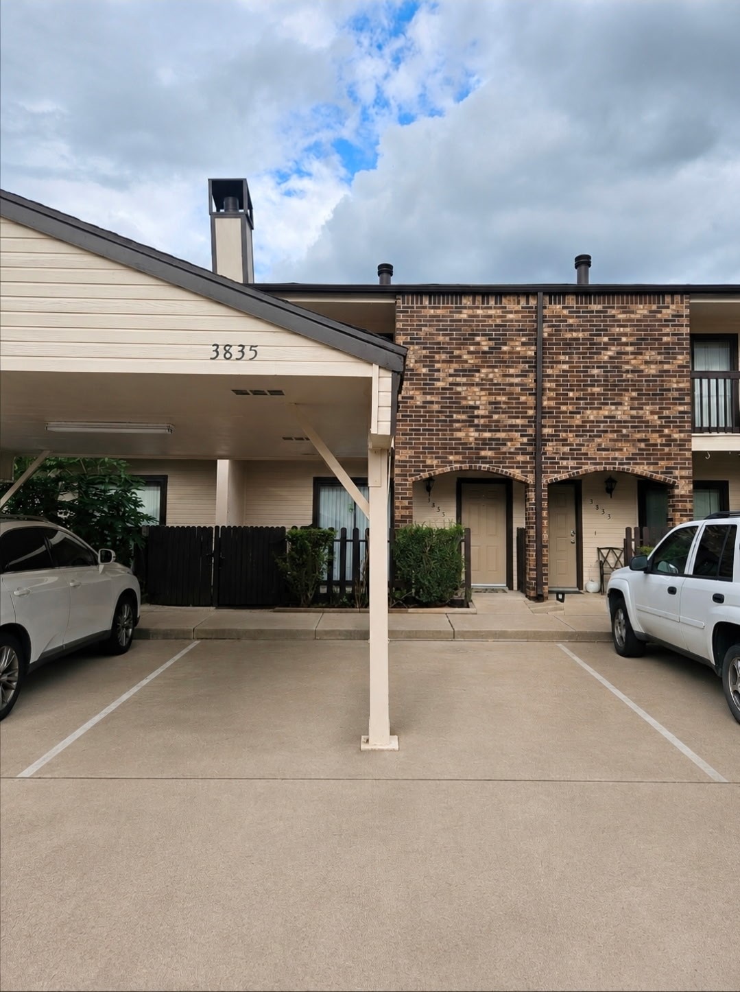 3835 Tanglewilde Street, Unit 3835 Houston, TX 77063 - Photo 3 of 12