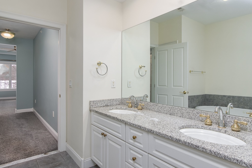 1302 Albion Road, Unit 1302 Bedford, MA 01730 - Photo 21 of 35 Gallery Image 21