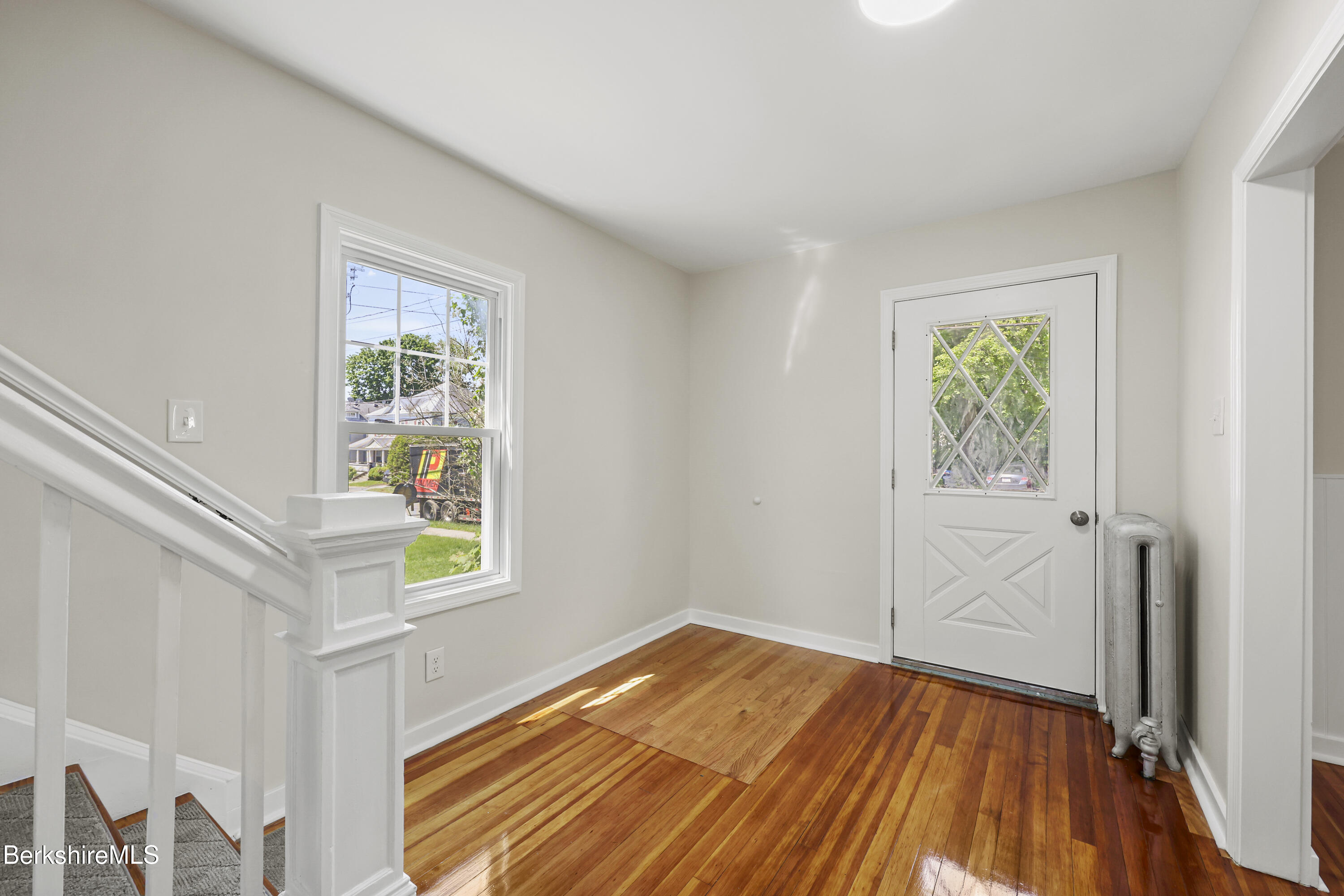 11 Merriam Street Pittsfield, MA 01201 - Photo 5 of 37 Foyer