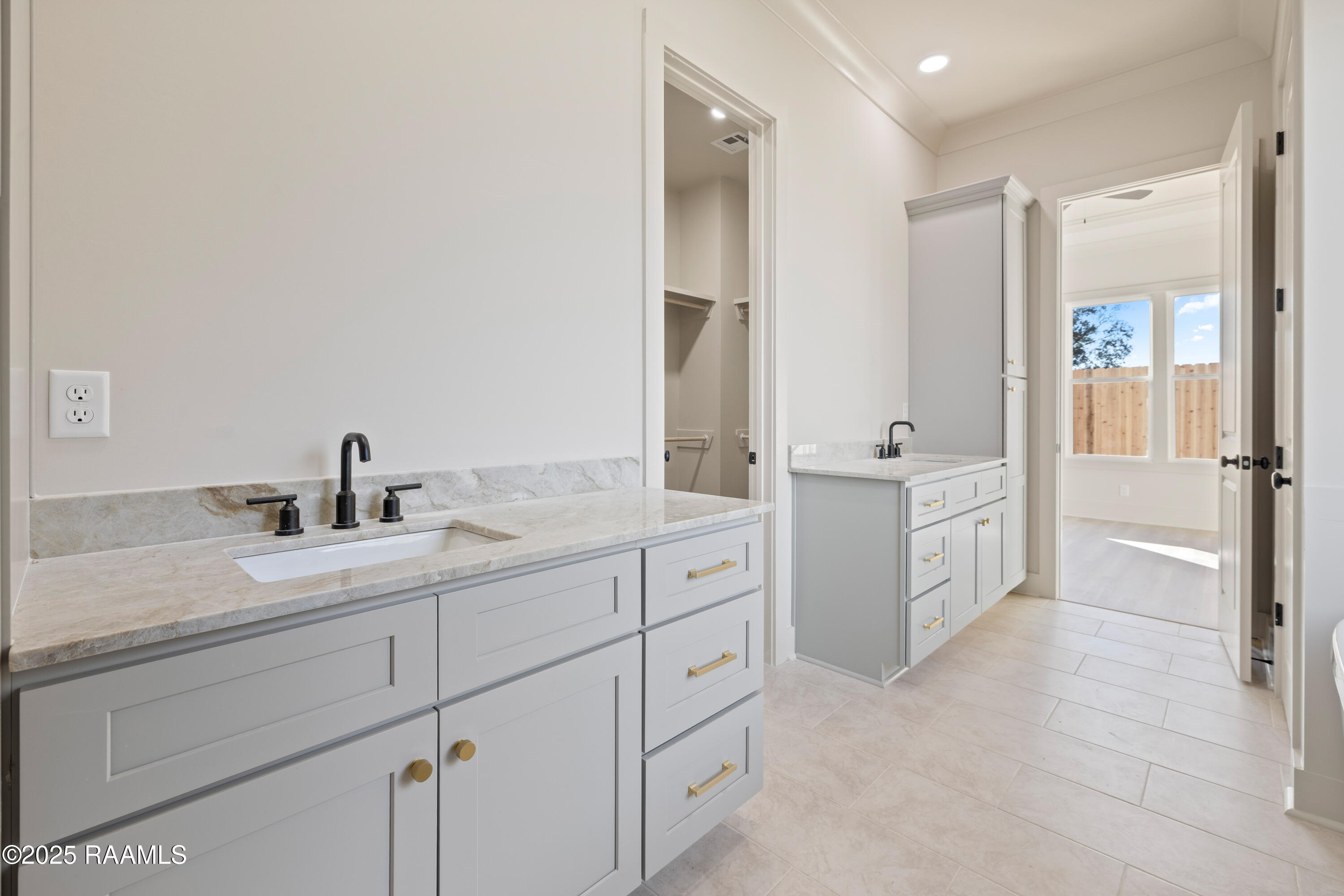 201 Porch View Drive Lafayette, LA 70508 - Photo 17 of 25 Primary Bathroom