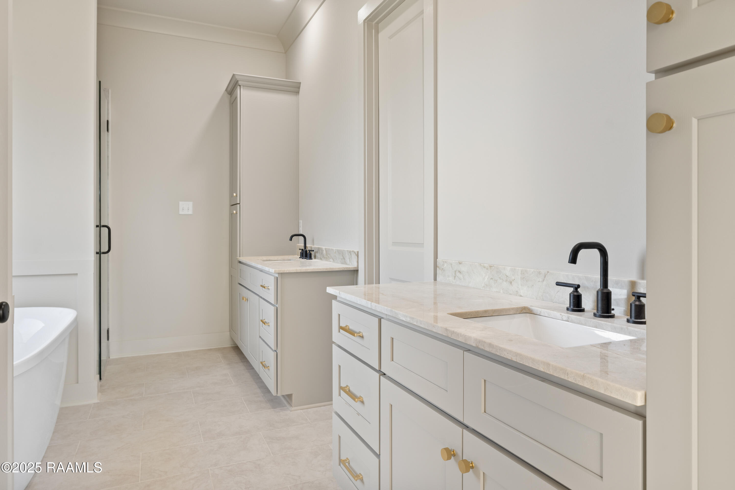 201 Porch View Drive Lafayette, LA 70508 - Photo 18 of 25 Primary Bathroom