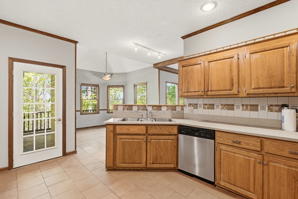 170 High Ridge Road Young Harris, GA 30582 - Photo 14 of 59 Gallery Image 14