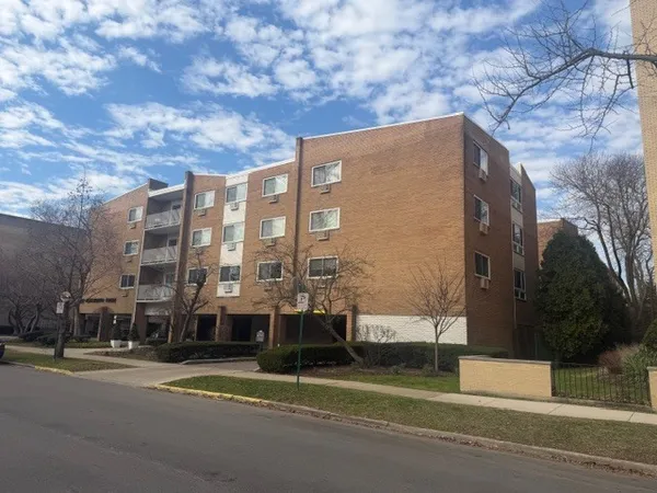 $250,000 | 203 North Kenilworth Avenue, Unit 2A, Oak Park, IL 60302