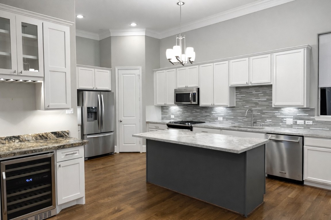1621 Shearn Street Houston, TX 77007 - Photo 3 of 45