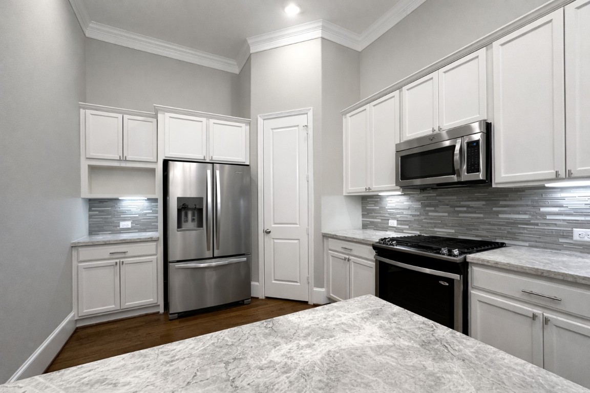 1621 Shearn Street Houston, TX 77007 - Photo 4 of 45