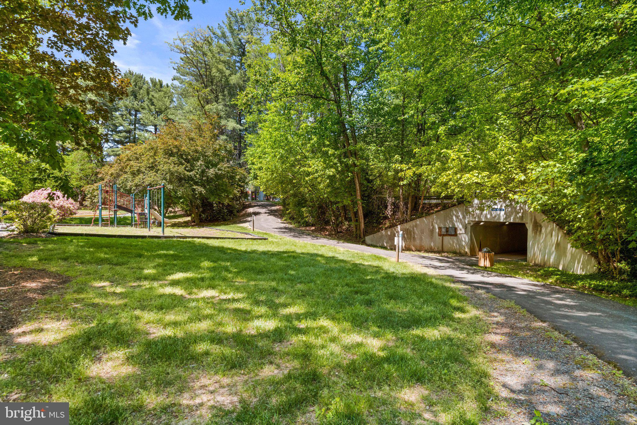12001 Insha Court Reston, VA 20191 - Photo 37 of 43