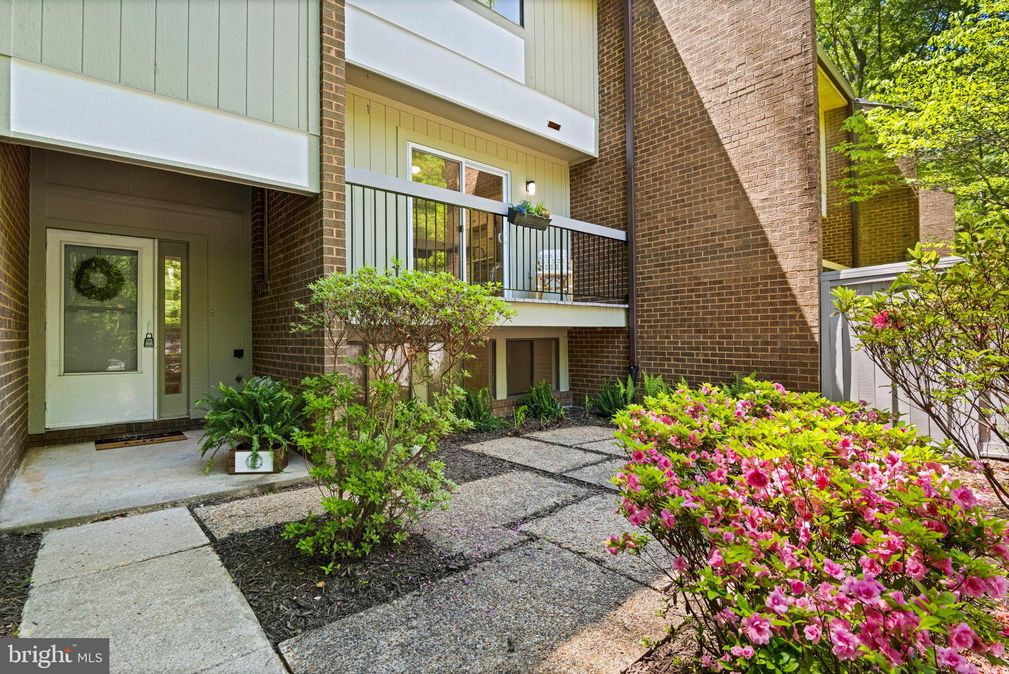 12001 Insha Court Reston, VA 20191 - Photo 5 of 43