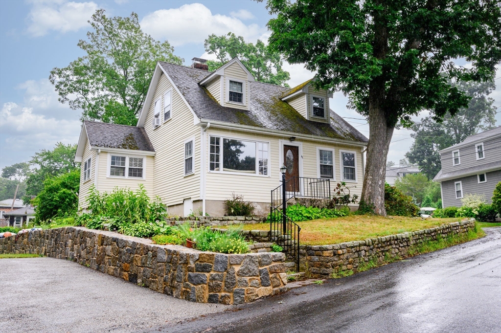 45 Croydon Road Hingham, MA 02043 - Photo 1 of 32 Gallery Image 1