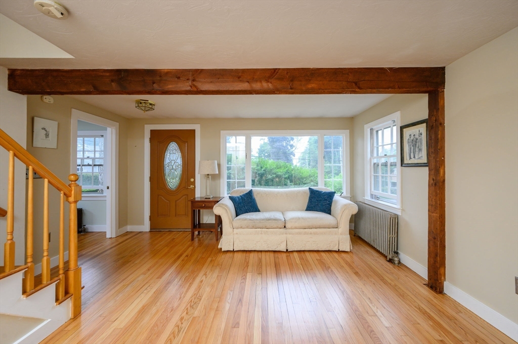 45 Croydon Road Hingham, MA 02043 - Photo 4 of 32 Gallery Image 4