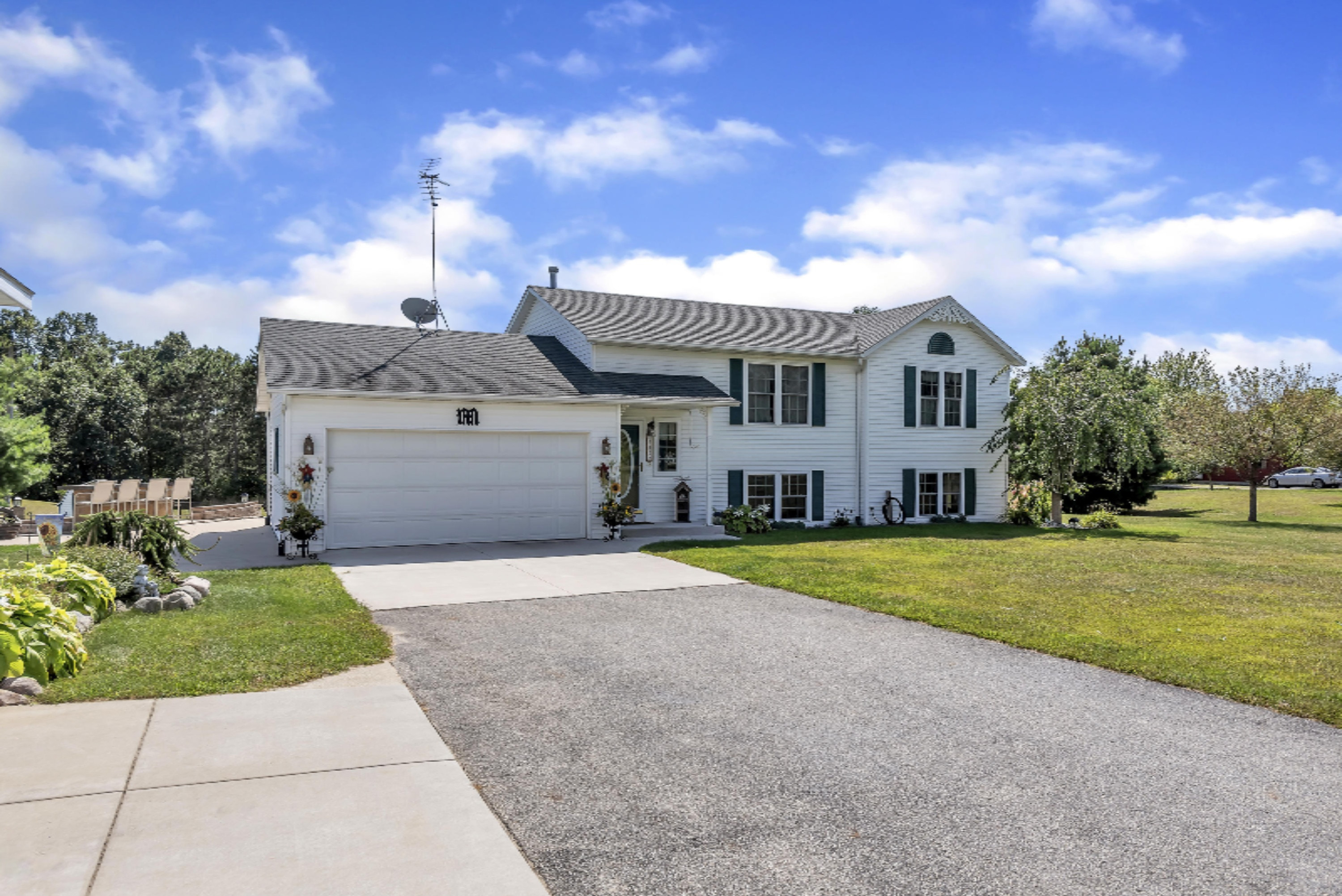 7185 West County Farm Road Greenville, MI 48838 - Photo 2 of 52 7185-County-Farm-Road-Greenville-Michiga