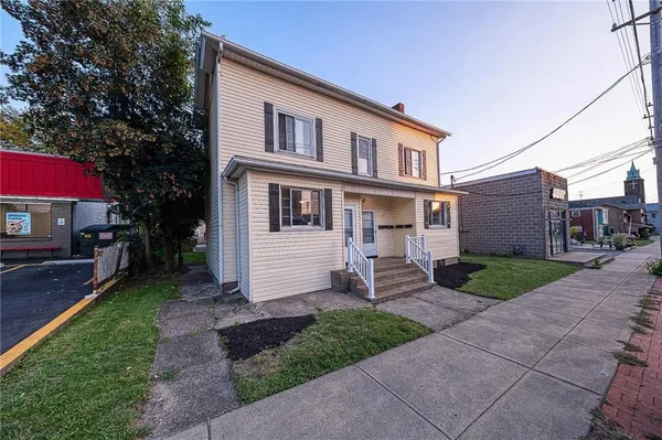 $550 | 427 Adams Street, Unit 3, Rochester, PA 15074