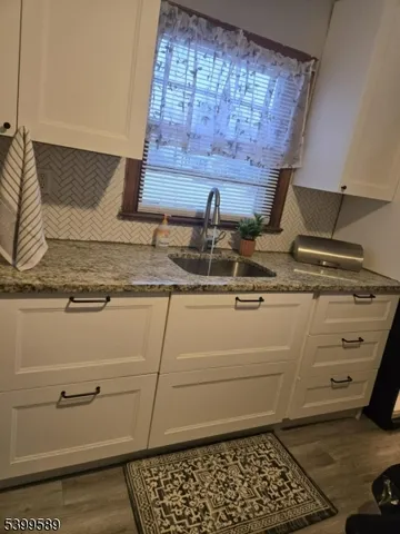 a close view of sink