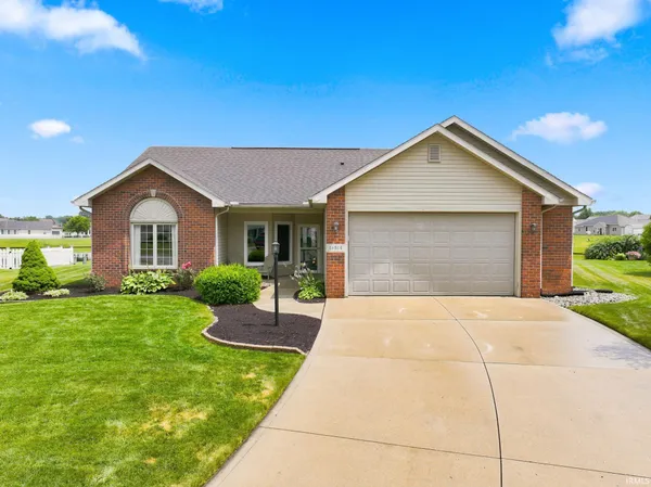 $272,500 | 15814 Timberwillow Drive, Huntertown, IN 46748