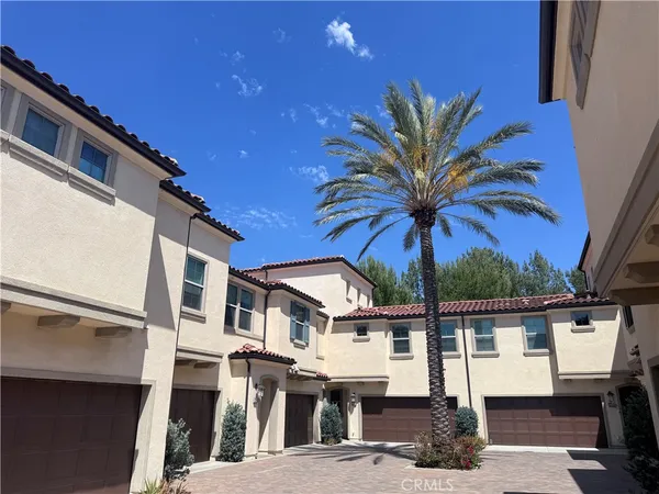 $1,198,000 | 220 Finch, Lake Forest, CA 92630