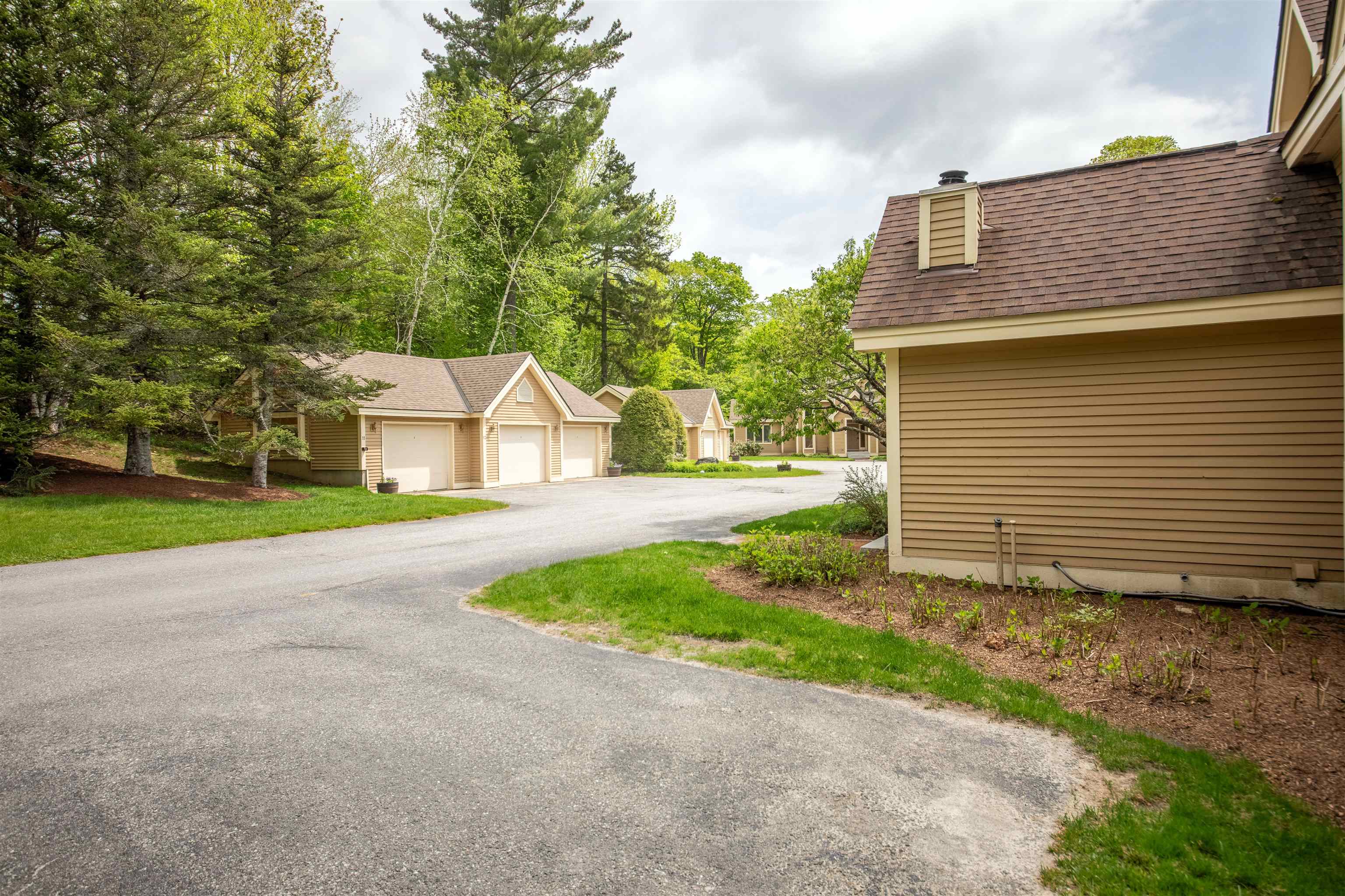 52 High Meadow Road, Unit 11 Winhall, VT 05340 - Photo 37 of 39