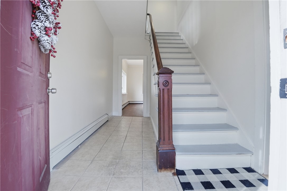 32 Broad Street Burrillville, RI 02859 - Photo 4 of 31