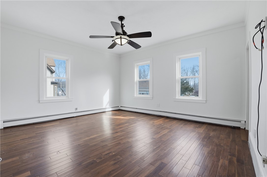 32 Broad Street Burrillville, RI 02859 - Photo 7 of 31