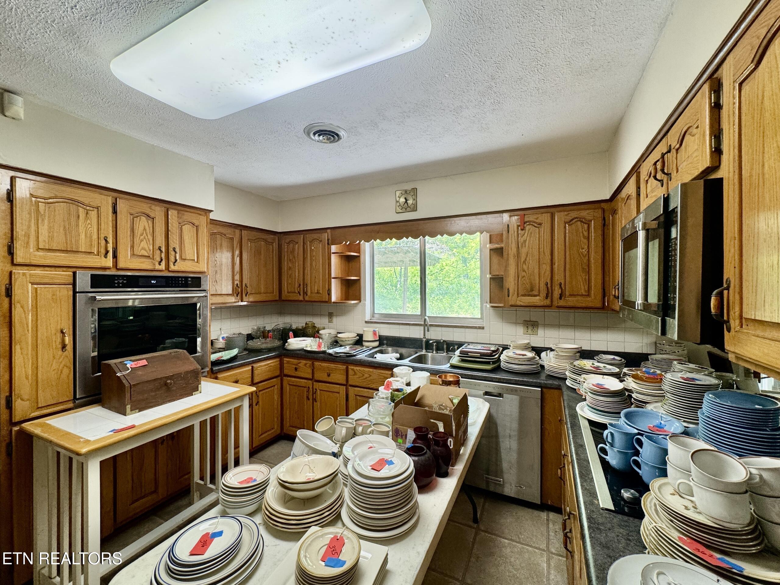 132 Lanes Bluff Road Clinton, TN 37716 - Photo 25 of 48 1-25