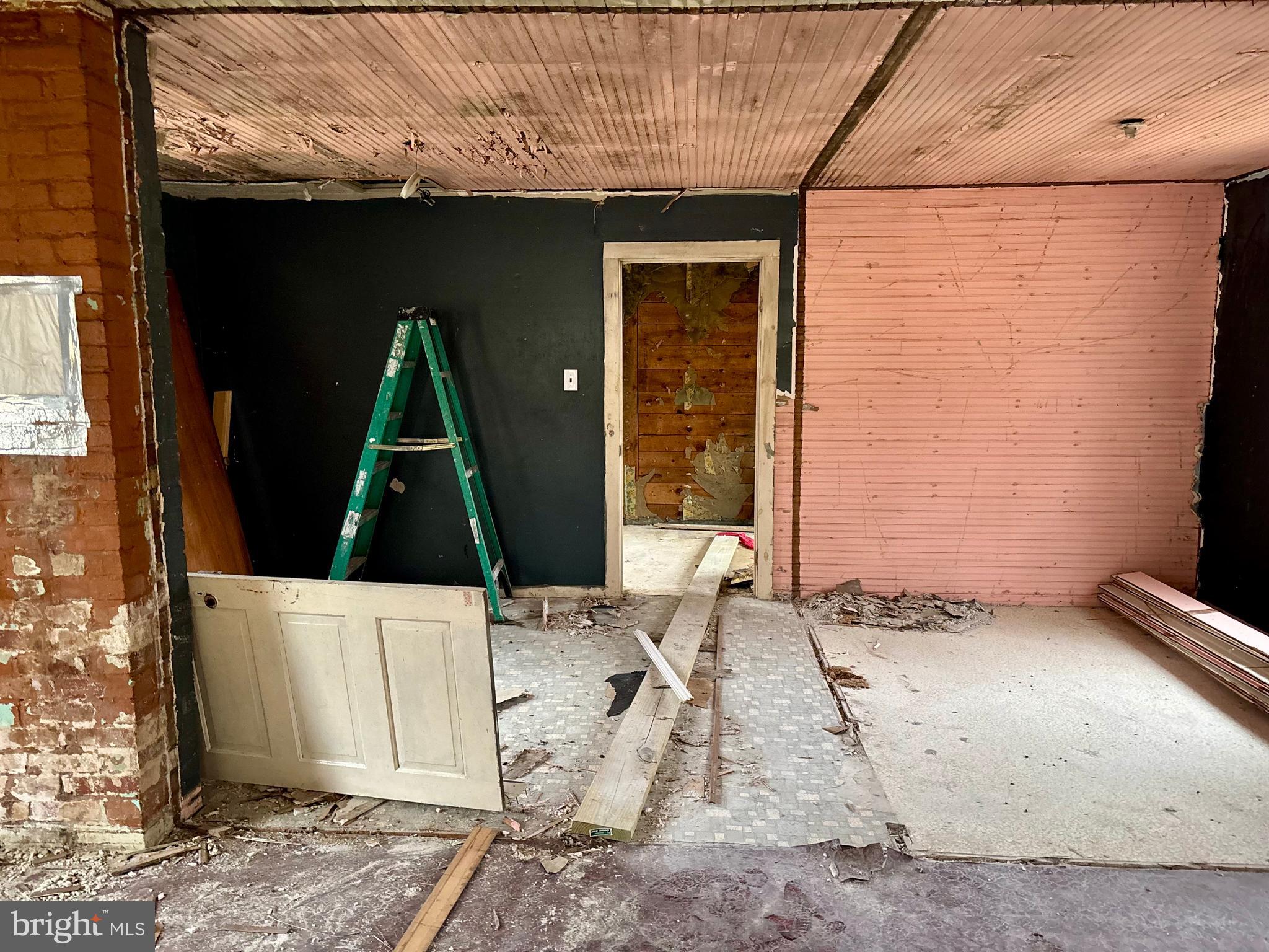 3485 Pine Grove Road Stanley, VA 22851 - Photo 45 of 47 a view of an entryway
