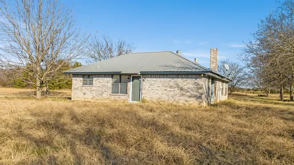 $369,900 | 109 Private Road, Brookston, TX 75421