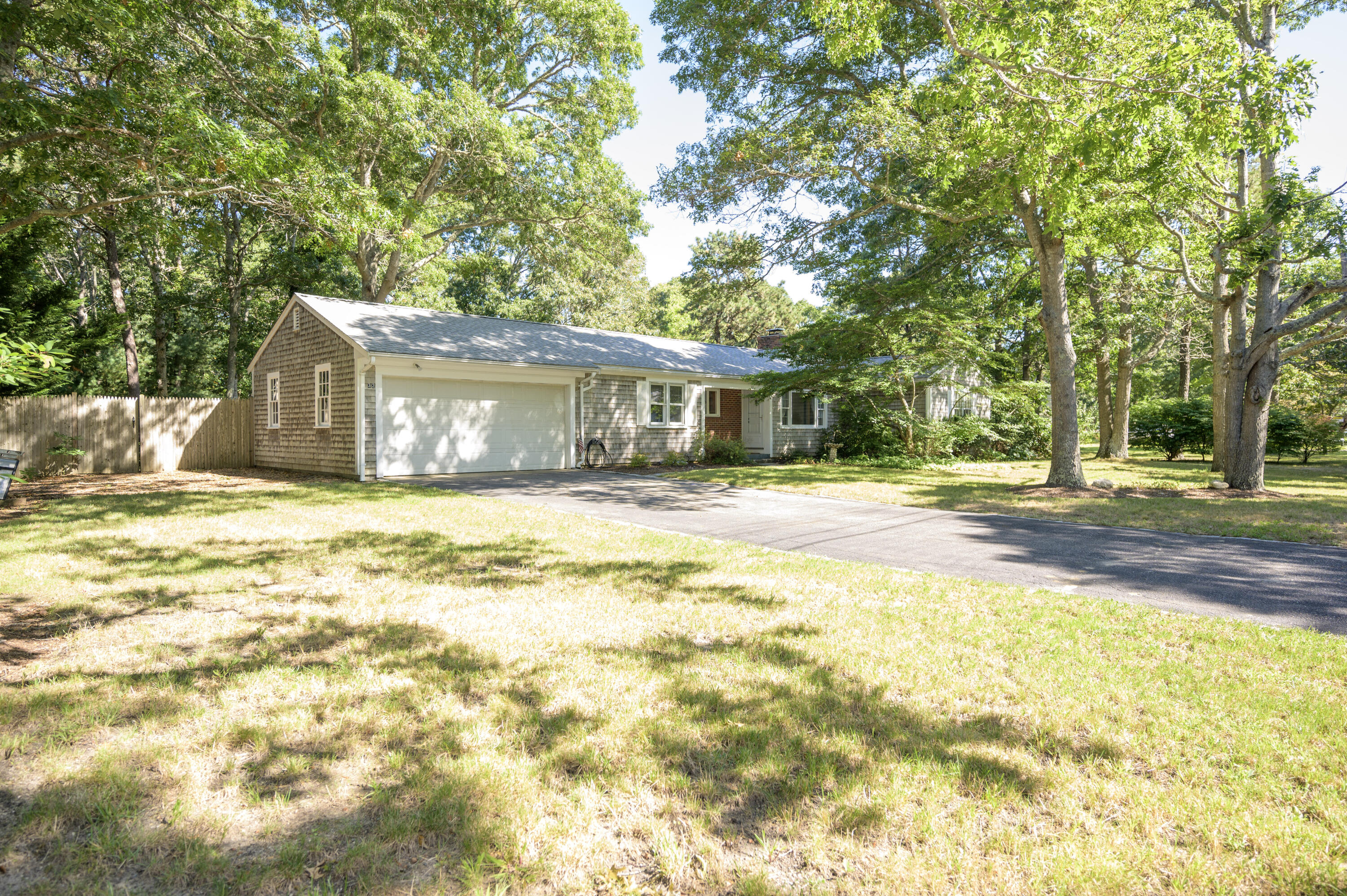 32 Blueberry Hill Road Barnstable, MA 02601 - Photo 3 of 31 3