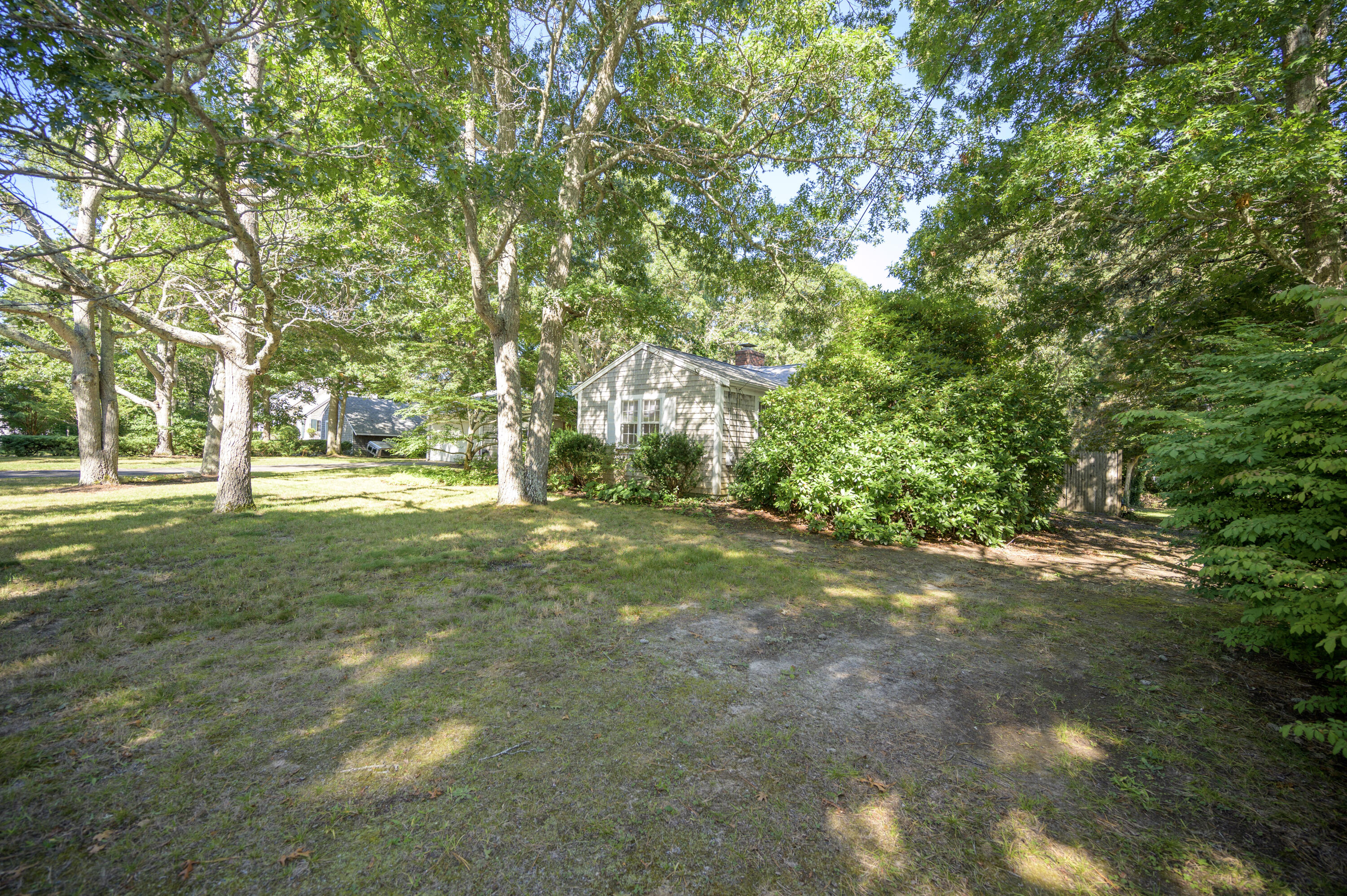 32 Blueberry Hill Road Barnstable, MA 02601 - Photo 4 of 31 4