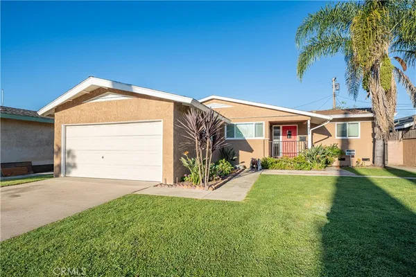 $995,000 | 1821 Ostrom Avenue, Long Beach, CA 90815