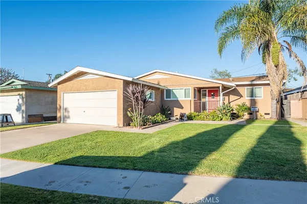 $995,000 | 1821 Ostrom Avenue, Long Beach, CA 90815