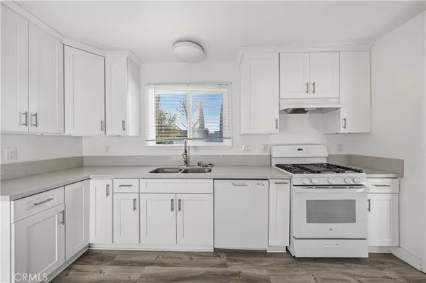 $995,000 | 1821 Ostrom Avenue, Long Beach, CA 90815