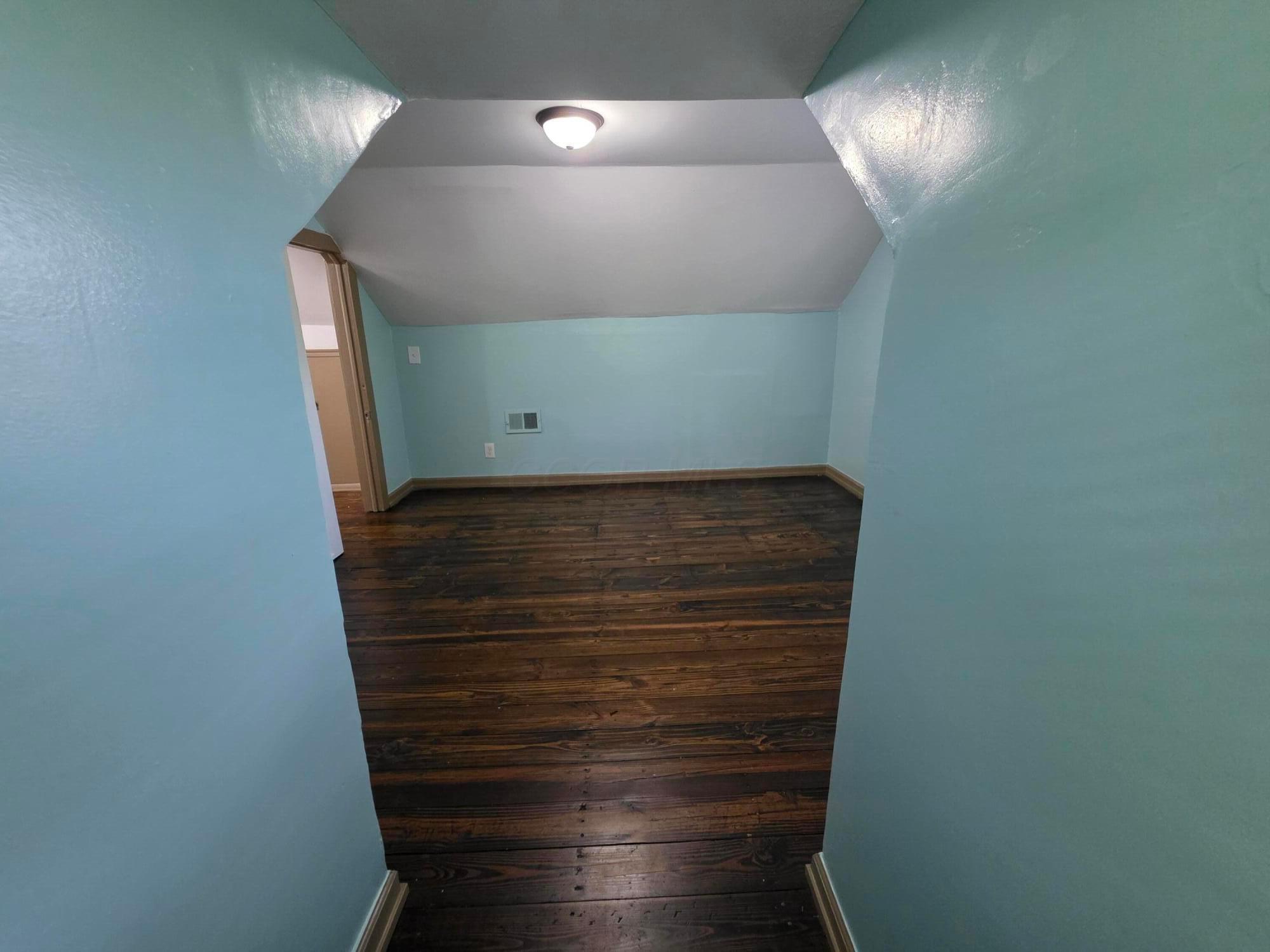 1597 Koebel Road Columbus, OH 43207 - Photo 24 of 32