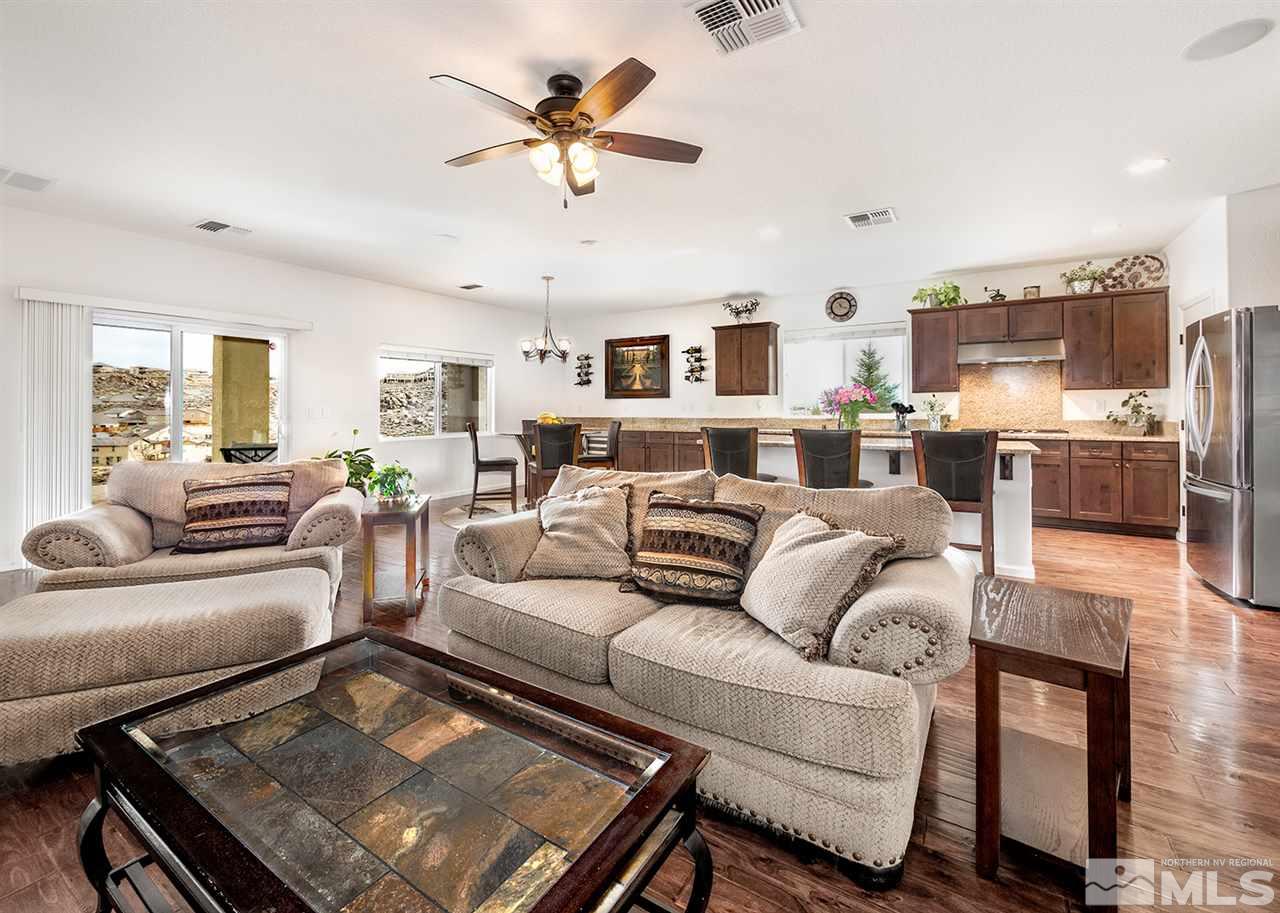 1640 Elk Run Trail Reno, NV 89523 - Photo 17 of 40 a living room with furniture