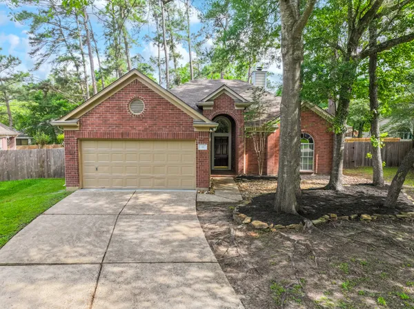 $2,350 | 18 Maize Meadow Place, The Woodlands, TX 77381