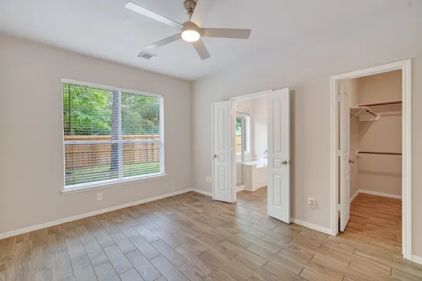 $2,350 | 18 Maize Meadow Place, The Woodlands, TX 77381