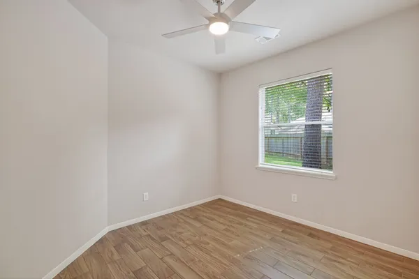 $2,350 | 18 Maize Meadow Place, The Woodlands, TX 77381