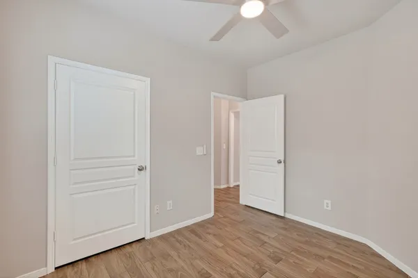$2,350 | 18 Maize Meadow Place, The Woodlands, TX 77381
