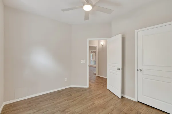 $2,350 | 18 Maize Meadow Place, The Woodlands, TX 77381