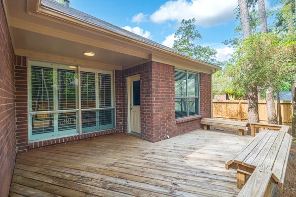 $2,350 | 18 Maize Meadow Place, The Woodlands, TX 77381