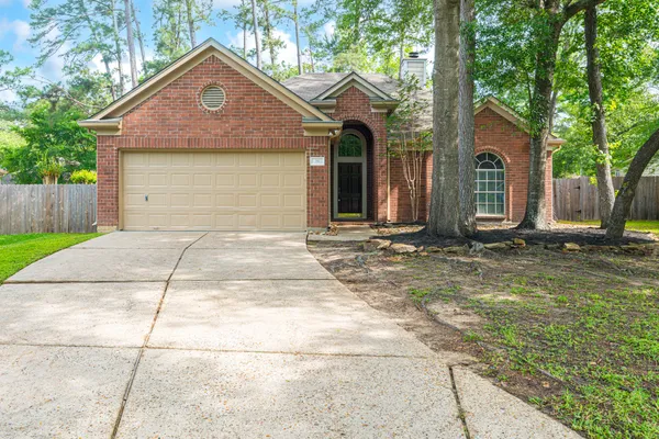 $2,350 | 18 Maize Meadow Place, The Woodlands, TX 77381