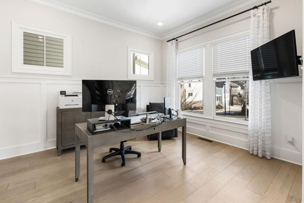 225 Anglin Walk Alpharetta, GA 30009 - Photo 14 of 84