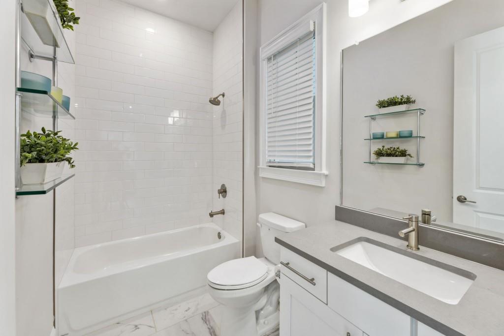 225 Anglin Walk Alpharetta, GA 30009 - Photo 15 of 84