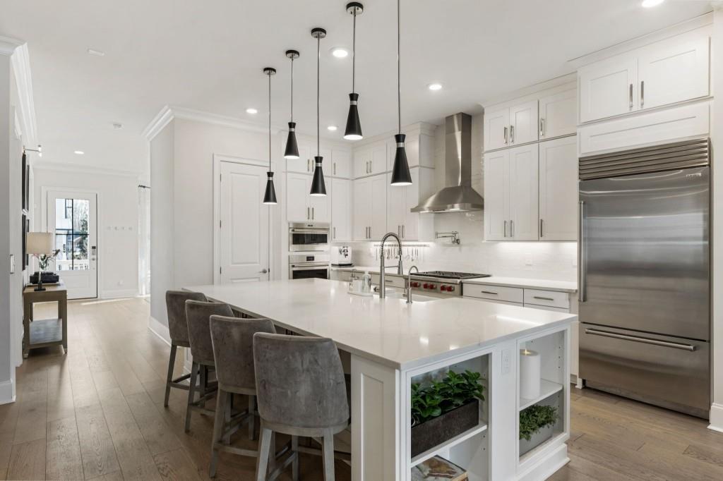 225 Anglin Walk Alpharetta, GA 30009 - Photo 2 of 84